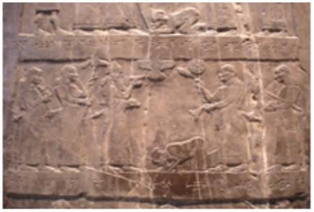 На обелиске вытесанном из черного базальта по приказу ассирийского царя - фото 4