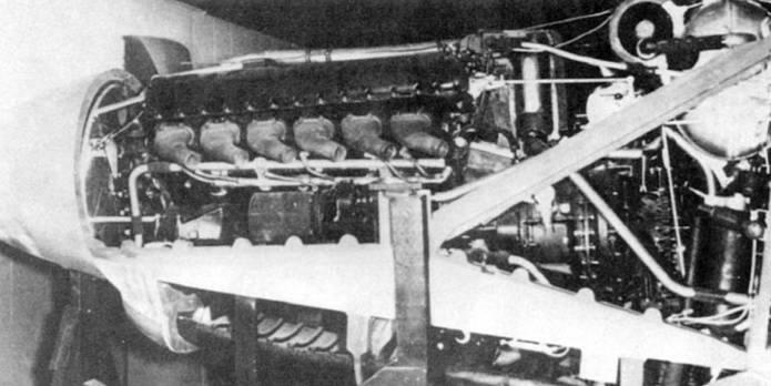Установка мотора РоллсРойс Мерлин на планер Р51 Прототип Норт Америкэн - фото 67