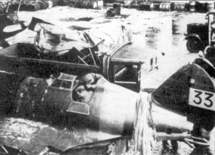 Один из первых захваченных франкистами истребителей И16 тип 6 Снимок сделан - фото 33