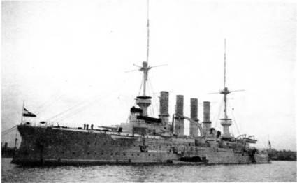 Крейсер Роон в различные периоды службы Набор корпуса имел 105 шп в том - фото 52