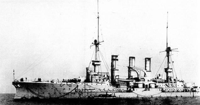 На фото вверху и справа крейсер Фридрих Карл в различные периоды службы - фото 101