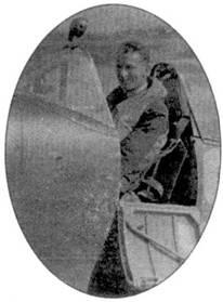 Новозеландец скуадронлидер Джон Маккензи стал командиром 64й эскадрильи в - фото 10