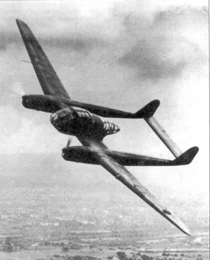 Прототип Fw189V1 в полете над Бременом июль 1938 г Самолет пилотирует - фото 6