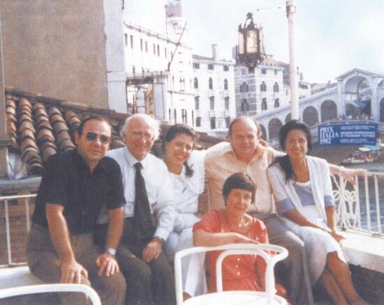 С семьей Дада в их доме на Большом канале в Венеции слева А Громыко Отец - фото 169