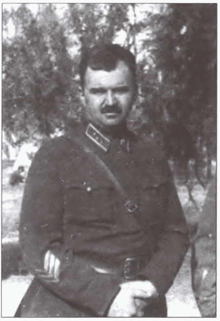 Командующий СреднеАзиатским военным округом комкор ЛГ Петровский 1938 г - фото 40