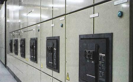 Обычные суперкомпьютеры требуют для своего размещения отдельных зданий с - фото 12