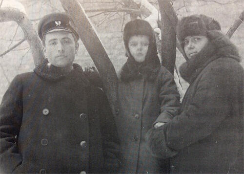 Здесь мне 6 лет С родителями 1931 г После всего этого снова Москва Но с - фото 10