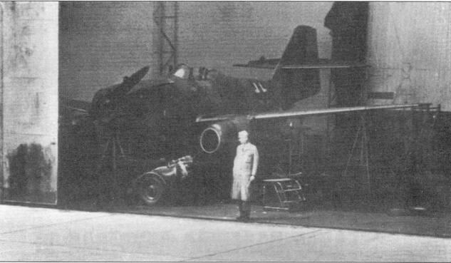 Me 262 VI PCUA в ангаре скорее всего перед первым полетом с реактивными - фото 1