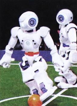 В футбол играют даже роботы Следующий шаг оснастить электроникой не только - фото 17
