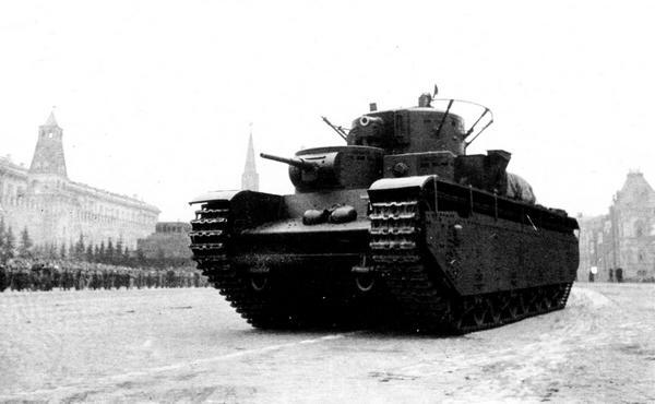 Красная площадь 7 ноября 1936 года Работы по созданию тяжёлых танков - фото 1