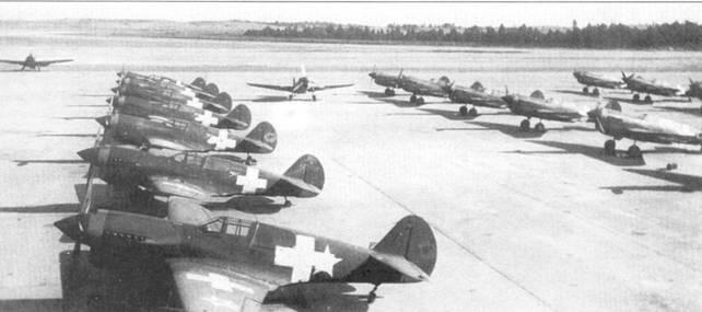 P40F из 20th PG ноябрь 1941 года Самолеты принадлежали белым и несут - фото 8