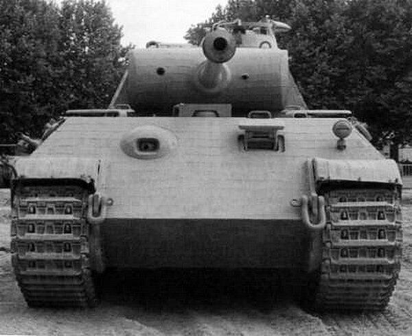 Пантера Ausf А Эта машина находится в экспозиции французского танкового - фото 19