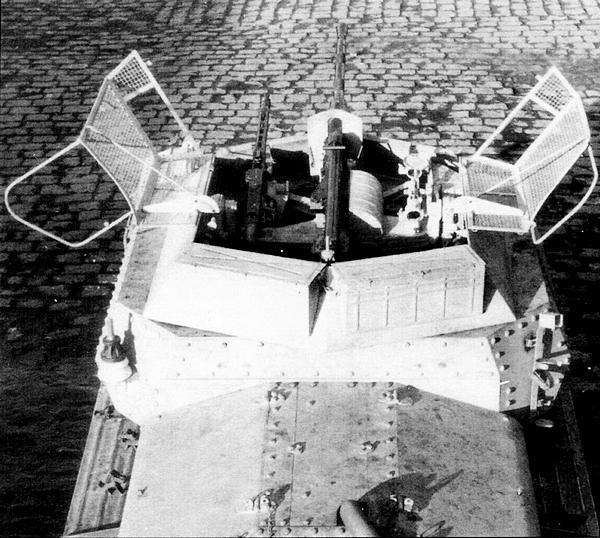 Вид на боевое отделение разведывательного танка Aufklärungspanzer 38t Хорошо - фото 33