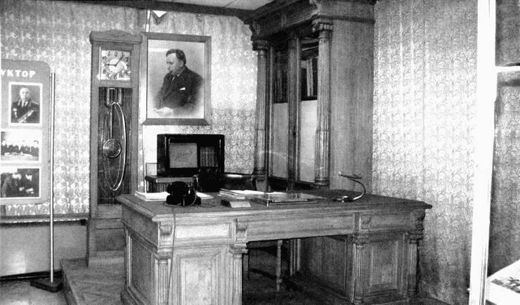 Фрагмент рабочего кабинета С А Лавочкина в музее НПО имени С А Лавочкина - фото 1