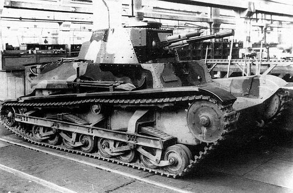 Опытный образец лёгкого танка LT vz34 в цехе завода Č KD На машине - фото 5