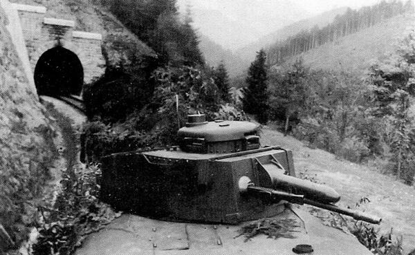 Некоторое количество башен снятых с неисправных или переоборудованных танков - фото 42