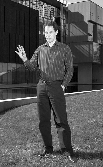 Физик Нейл Турок один из создателей модели открытой инфляционной Вселенной В - фото 2