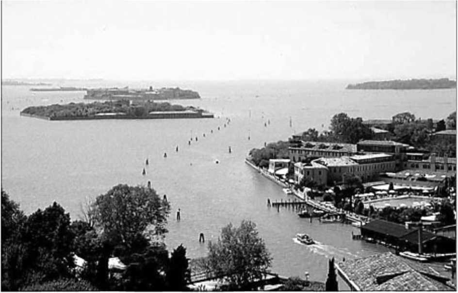 Венеция и ее лагуна неразделимы 4 ноября 1966 г оказался самым длинным и - фото 43