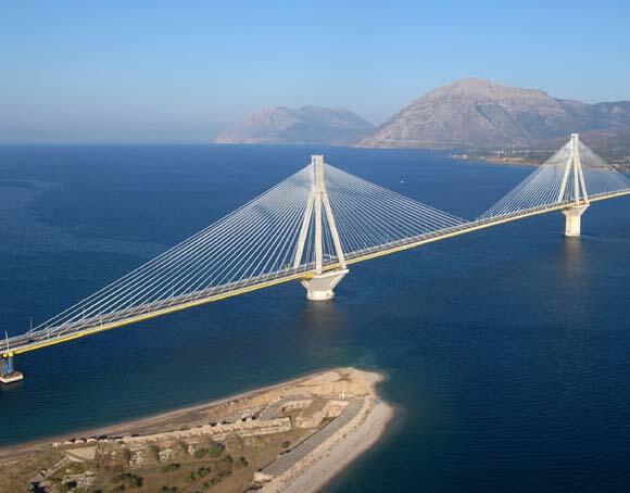 Мост открыт 7 августа 2004 года Длина моста 2 880 метров с тремя длинными - фото 16