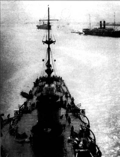 Палубы японских легких крейсеров были выстелены линолеумом На снимке хорошо - фото 59
