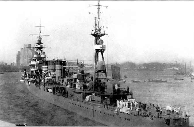 Легкий крейсер Нагара на якорной стоянке Китай 1934 г Между кормовой - фото 61