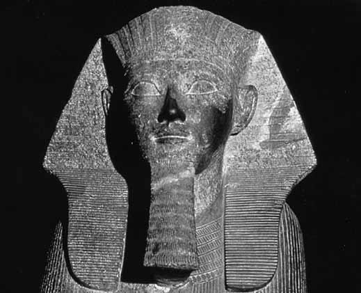 Хатшепсут Наряду с Тутмосом III Рамзесом II Эхнатоном Тутанхамоном и - фото 3