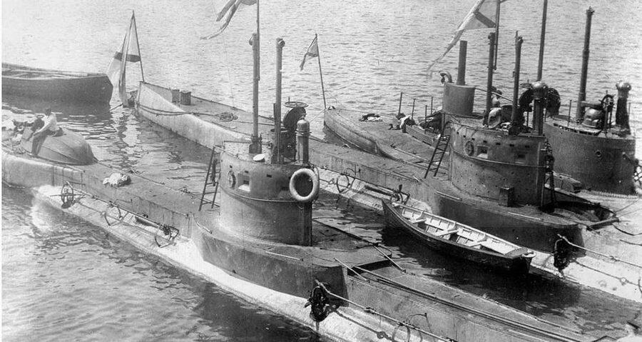 Подлодки в базе Подводная лодка Макрель на достройке - фото 95