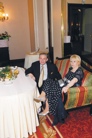 О Кутафин с супругой из архива автора А Звягинцев и О Кутафин из - фото 57