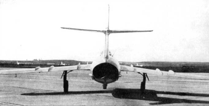 Двухдвигательный МиГ17 испытывался в Жуковском в течение 1951 г Диаметр - фото 40