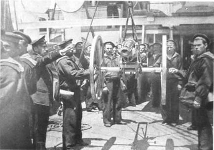 На Адмирале Корнилове в дальнем плавании Русские корабли в Пирее 1892 г - фото 65
