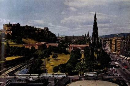 Панорама центральной части Эдинбурга Эдинбург древний город Его история не - фото 1