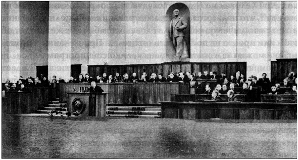 XX съезд КПСС 1956 год Манипулирование сознанием людей невозможно без знания и - фото 1