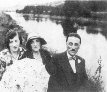 Б К Зайцев с женой Верой Алексеевной и дочерью Натальей 1931 г Н - фото 1