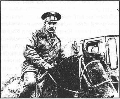 Конь на лошади Уникальное архивное фото командира 9й роты Медный лоб - фото 2