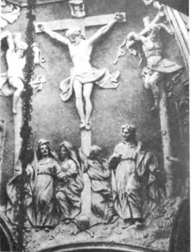 Рельефная композиции Распятие в интерьере Знаменской церкви Двухъярусные - фото 26
