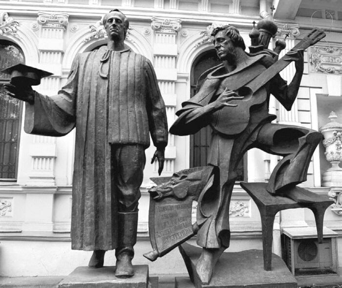 Памятник Иосифу Бродскому и Владимиру Высоцкому Творческая мастерская и музей - фото 2