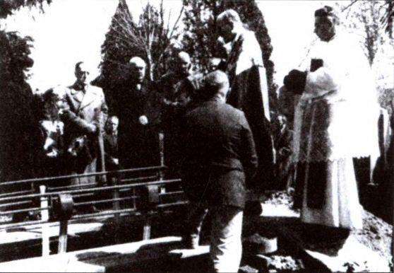 Похороны ЛанцаЛибенфельса на которых собрались члены Ордена новых тамплиеров - фото 50