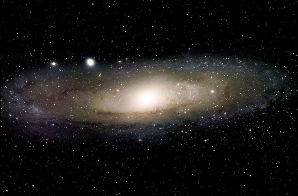 Рис 140 Туманность М31 в созвездии Андромеда гигантская спиральная - фото 156