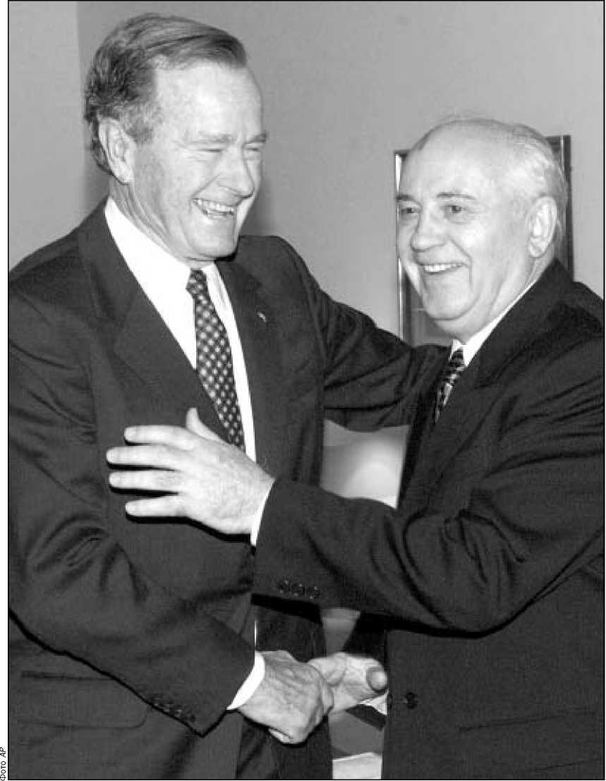 Джордж Бушстарший и Михаил Горбачев сохраняют дружбу и по сей день В начале - фото 2