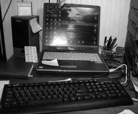 Рис 11 Внешний вид старого ноутбука Продать его за копейки жалко а как - фото 1