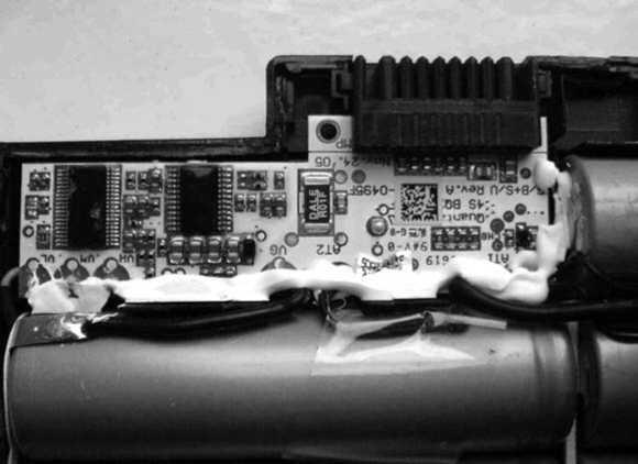 Рис 110 Вид на плату контроллера заряда и состояния АКБ ноутбука На рис - фото 10