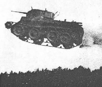 Хроника прыжка танка БТ7 За рычагами боевой машины начальник группы - фото 20