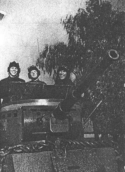 На маневрах Белорусского военного округа 1936 год Схема бронирования танка - фото 29