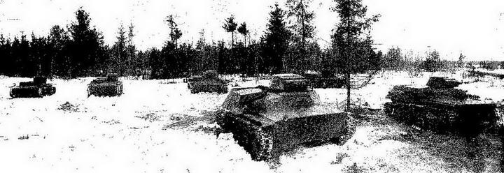 Легкие танки Т40 и Т38 задний план на исходном рубеже для атаки - фото 18