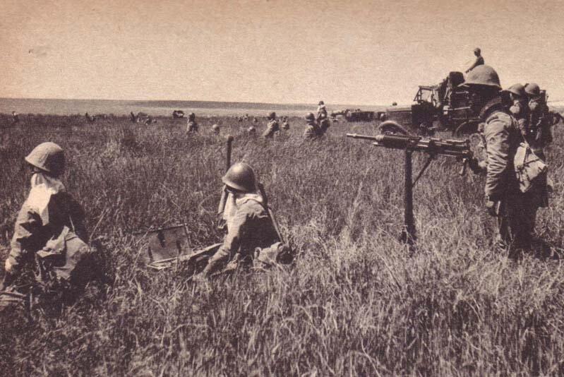 Японские пехотинцы на поле у реки Халха Позже в этот же день когда отдельные - фото 7