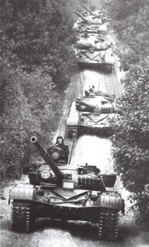 Колонна танков Т72А 24й мотострелковой СамароУльяновской Бердичевской - фото 2