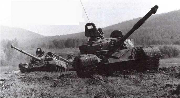 Выпущенные во второй половине 1970х годов танки Т72 продолжали - фото 38