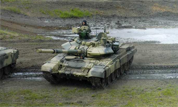 Танк Т90C в варианте для алжирской армии ВТТВ2001 Омск Фото А Аксенова - фото 225