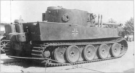 Тигр и эмблема 502го батальона тяжелых танков вермахта Выставка трофейной - фото 48