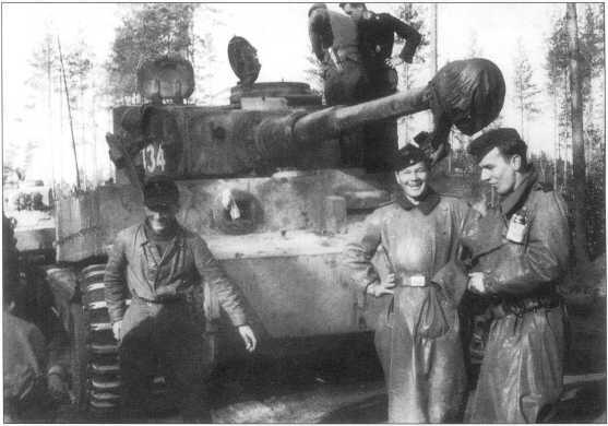 PzKpfwVIH из состава различных рот 502го батальона тяжелых танков - фото 54